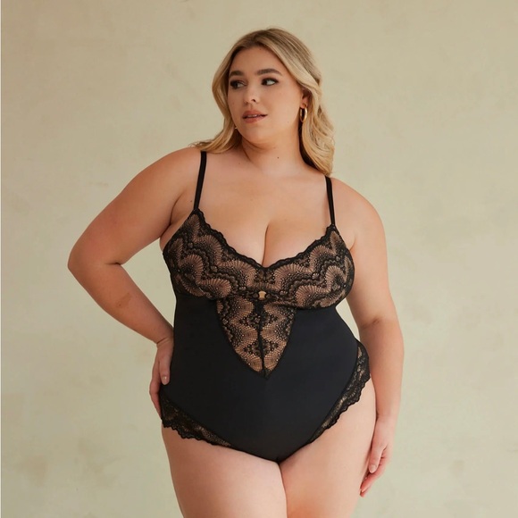 Pinsy Tops - Pinsy Sculpting Lace Shapesuit Shapewear Bodysuit